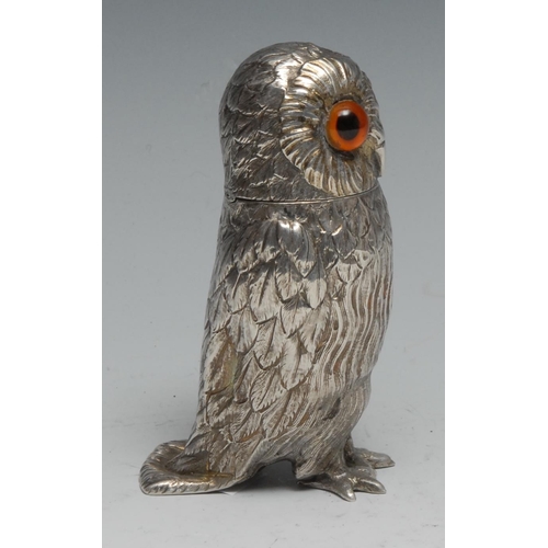 235 - A Victorian silver novelty box, as an owl, hinged cover, glass eyes, 10.5cm high, George Richards, L... 