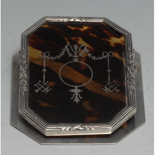 151 - A George V silver, tortoiseshell and pique canted rectangular letter clip, inlaid in the Neo-Classic... 