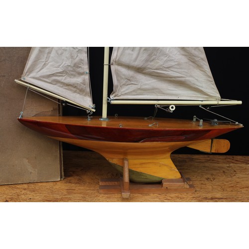 2226 - Juvenalia - an early 20th century wooden pond yacht, varnished wooden construction with varnished de... 