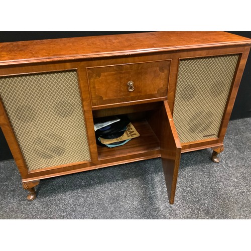 165 - A Dynatron radiogram music system, model RG 25 A, two section lift up lid, Garrard diamond stylus tu... 