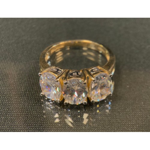 473 - A 14ct gold cubic zirconia ring, size Q, stamped 585, 6.0g gross