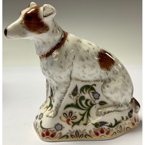 164 - A Royal Crown Derby paperweight, Parson Jack Russell Terrier, gold stopper, boxed