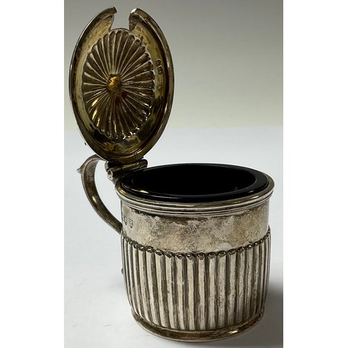 259 - A Victorian silver mustard pot, London 1892