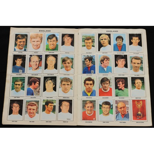 2457 - Sport, Football - a World Cup Soccer Stars Mexico 70 sticker album