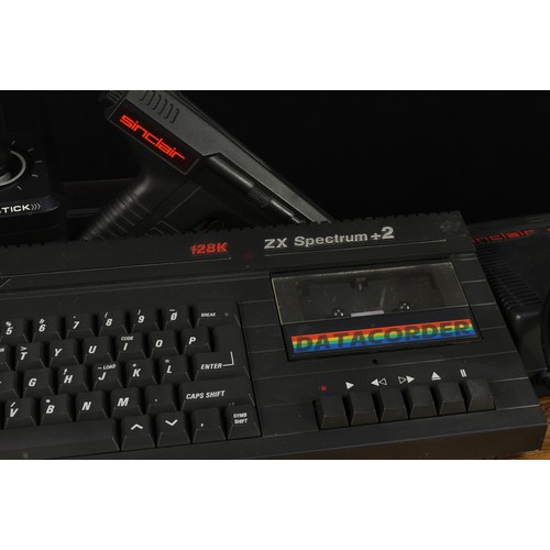 2465 - Vintage Computer Gaming and Technology - a Sinclair ZX Spectrum+2 128K video computer system, serial... 