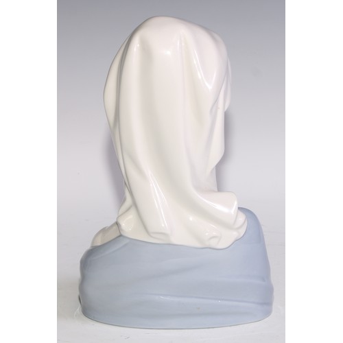 380A - A Lladro bust, of maiden, 22cm high, printed markl  other figures (4)