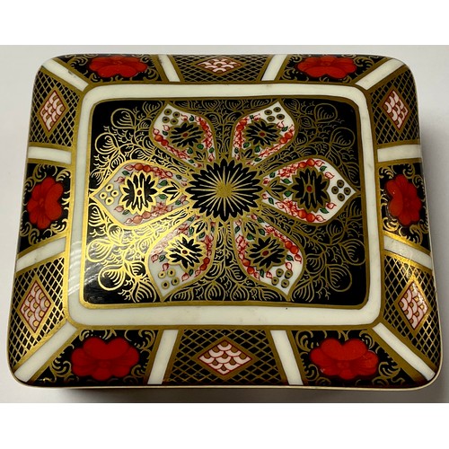 607 - A Royal Crown Derby 1128 pattern rectangular trinket box and cover, printed mark, first quality