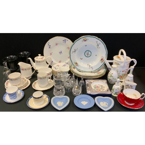 165 - Set of four T.Goode & Co, Spode Copeland, pattern ‘Trapnell’; other; Paragon tea service for one; Ay... 