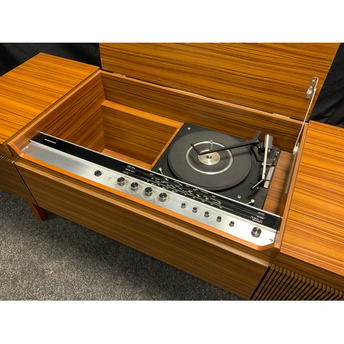 307 - A Retro mid 20th century Marconiphone radiogram gramophone, model 3466 /13866, built in speakers, th... 