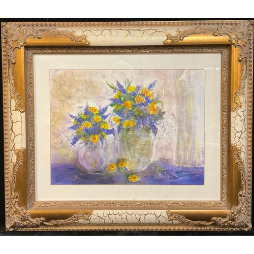 1015 - Pamela Randal
Gold and Blue Bouquets
signed, mixed media, 30cm x 40cm