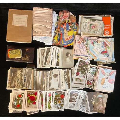 1032 - A collection of Postcard Greetings Cards, large quantity dating from the 1920's along with a quantit... 