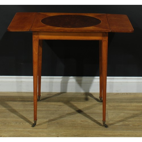 18 - A Sheraton period satinwood Pembroke table, of small and neat proportions, crossbanded rounded recta... 