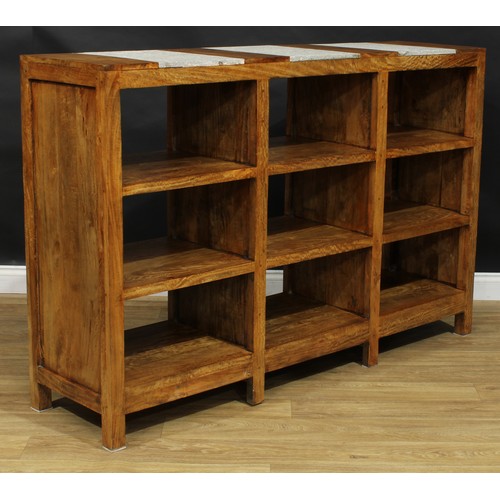 108 - A contemporary mango and scagliola open bookcase or display, stile feet, 112cm high, 170.5cm wide, 4... 