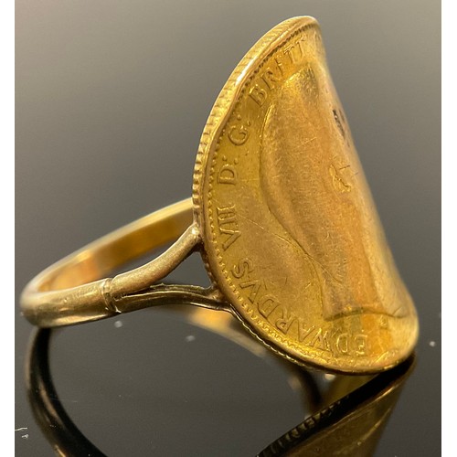 1207 - A Gentleman's sovereign ring, size V/W, 9.1g gross