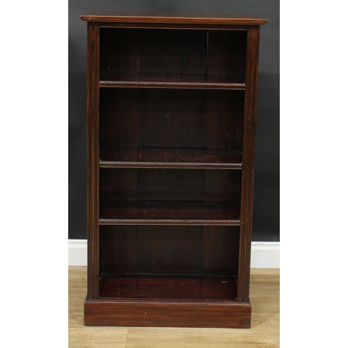 1244 - An early 20th century mahogany and pine open bookcase, 117.5cm high, 66cm wide, 34.5cm deep