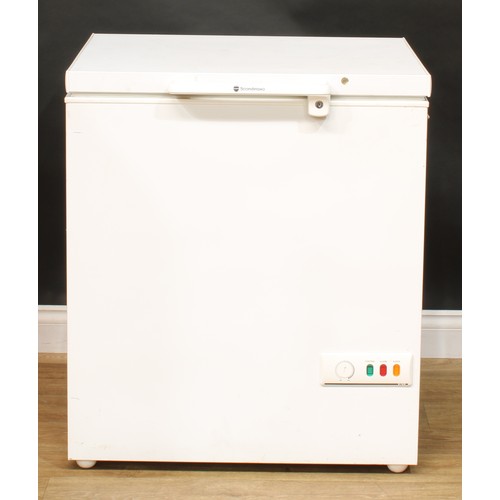 1281 - A Scandinova chest freezer