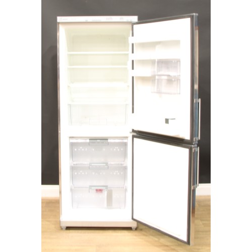 1283 - A Siemens edition 150 KK31E97/52 fridge freezer