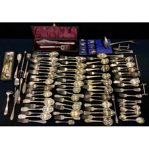 370 - Silver plate - assorted Fish knifes and forks, part cased; set of six apostle tea spoons; etc