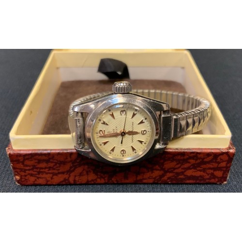 410 - Tudor Rolex - a 1950s Tudor Oyster lady's wristwatch, cream dial, Arabic numerals & Arrow baton mark... 