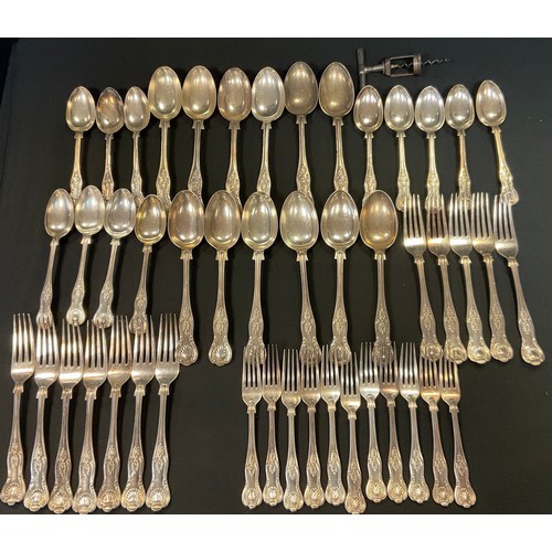 371 - A silver plate kings pattern service for 12 comprising 12 dinner forks, 12 serving spoons, 11 desert... 