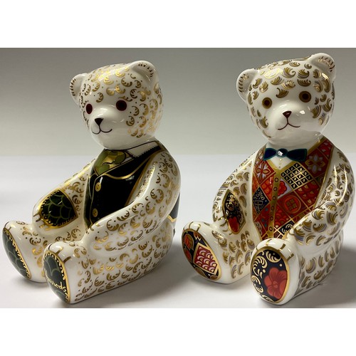 46 - A Royal Crown Derby paperweight, Harrods Teddy Bear, Harrods Special Commission, limited edition 827... 