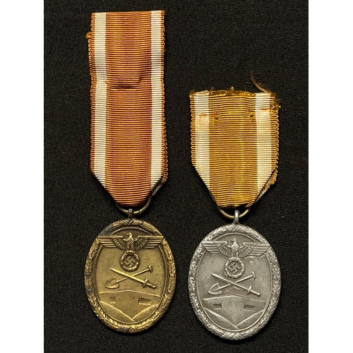 5049 - WW2 Third Reich Deutsches Schutzwall-Ehrenzeichen - West Wall Medals x 2. Both examples are in zink.... 