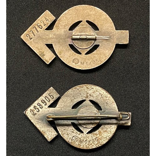 5069 - WW2 Third Reich Leistungsabzeichen der Hitler Jugend. Hitler Youth Proficiency badges. Both RZM M1/3... 