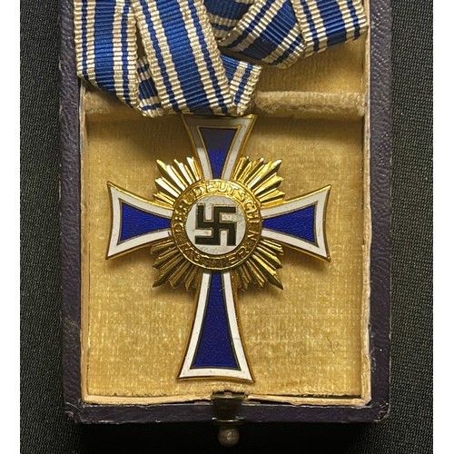 5084 - WW2 Third Reich Ehrenkreuz der Deutsche Mutter Erste Stufe - Mother's Cross 1st Class (Gold). Cased ... 
