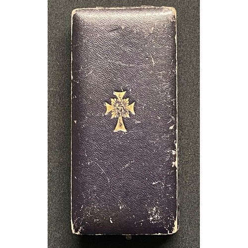 5084 - WW2 Third Reich Ehrenkreuz der Deutsche Mutter Erste Stufe - Mother's Cross 1st Class (Gold). Cased ... 