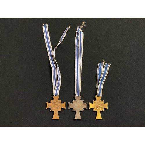 5090 - WW2 Third Reich Ehrenkreuz der Deutsche Mutter  - Mother's Cross Collection comprising of Bronze, Si... 