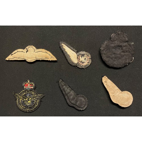 5166 - WW2 British and later RAF Pilots wings and brevettes to include: Padded Air Gunners brevette: Naviga... 