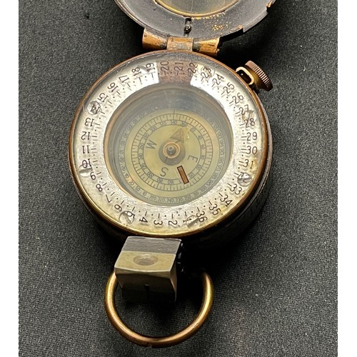 5172 - WW2 British Compass Prismatic MKIII serial no. 132339 maker marked and dated 