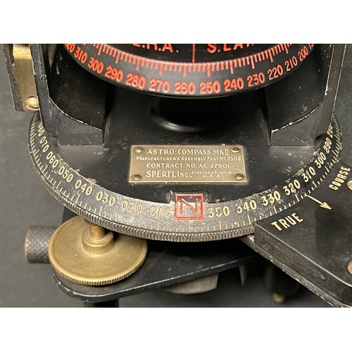 5182 - WW2 British RAF / USAAF Astro Compass MkII. Maker marked 