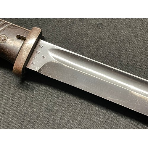 5227 - WW2 Third Reich Mauser K98 Bayonet with single edged fullered blade 247mm in length, maker marked 