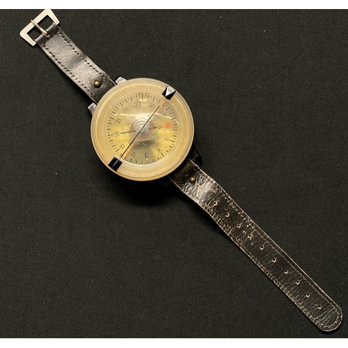 5258 - WW2 Third Reich Luftwaffe Wrist Compass complete with original strap. Maker marked 