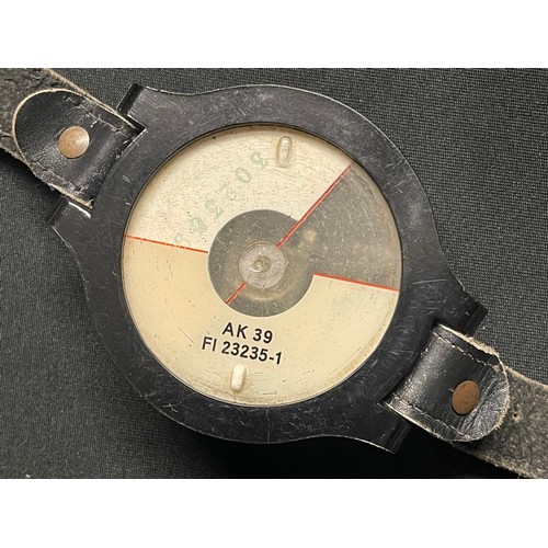 5258 - WW2 Third Reich Luftwaffe Wrist Compass complete with original strap. Maker marked 