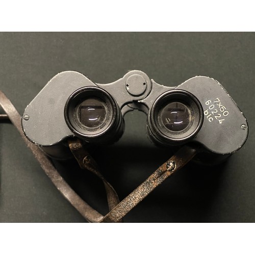 5259 - WW2 Third Reich 7x50 Binoculars serial number 60224. Maker marked 