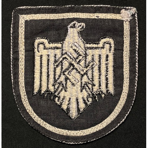 5269 - WW2 Third Reich Deutscher Reichsbund für Leibesübungen DRL Leaders Track Suit badge. Size 105mm x 11... 