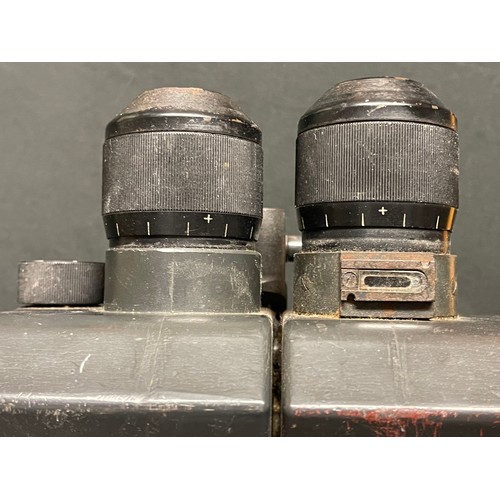 5276 - WW2 Third Reich Flakfernrohr DF 10 x 80 Flak Binoculars, maker marked 