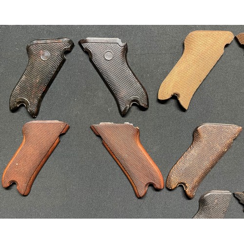 5319 - German 9mm Luger 08 Pistol Grips: three pairs of original grips in well used condition, one grip a/f... 