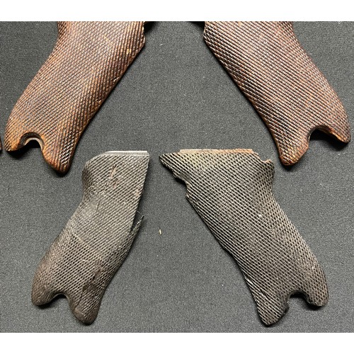 5319 - German 9mm Luger 08 Pistol Grips: three pairs of original grips in well used condition, one grip a/f... 