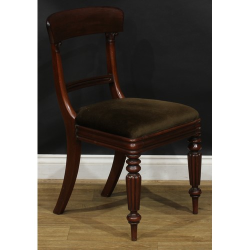 113 - A set of four William IV mahogany dining chairs, 87.5cm high, 47cm wide, the seat 38cm deep, c.1835