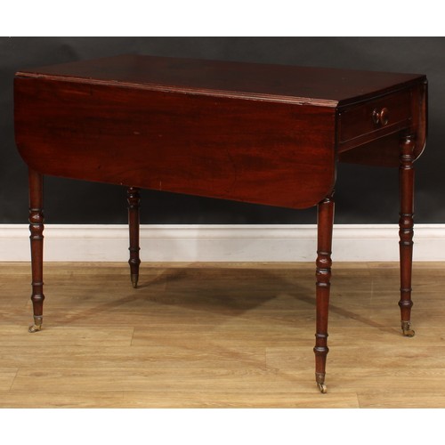 117 - A George III mahogany Pembroke table, 73cm high, 55cm opening to 104cm wide, 97.5cm deep