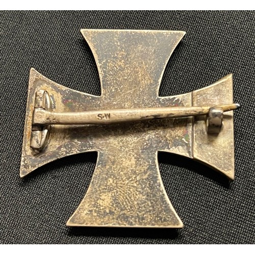 5370 - WW1 Imperial German Iron Cross 1st Class 1914. Pin maker marked 