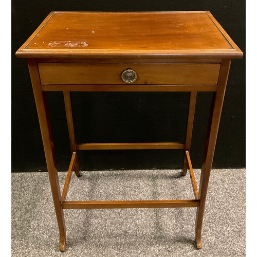 318 - An Edwardian Rosewood two tier occasional table, shaped square top with inlaid centre, serpentine le... 