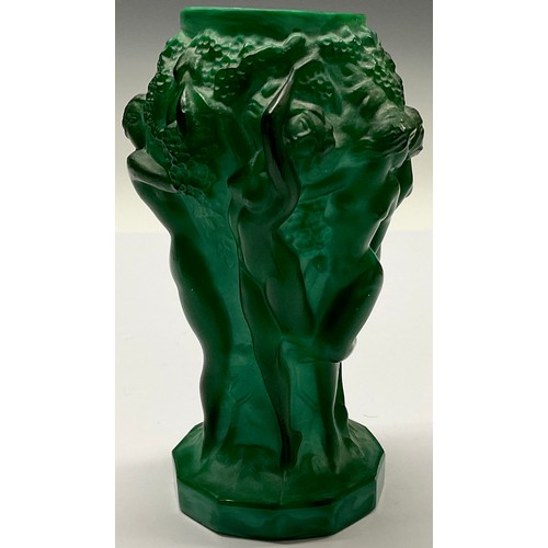 3085 - A Bohemian Art Deco malachite glass vase, from the Ingrid series, designed by Henry Schlevogt for He... 