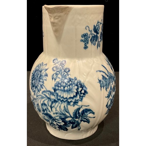 3034 - A Worcester blue and white cabbage leaf jug 17.5cm high