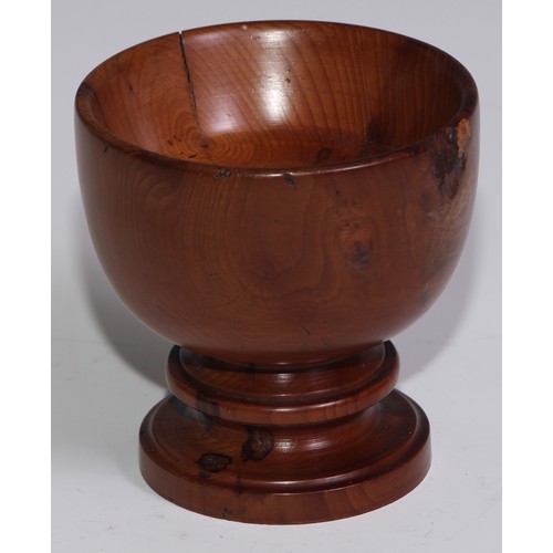 3675 - Treen - a turned yew salt, 9cm high