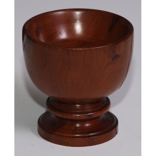 3675 - Treen - a turned yew salt, 9cm high