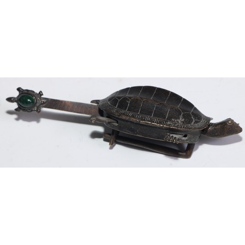 3077 - A Chinese bronze lock, cast as a turtle, the key with a hatchling set with a green stone cabochon, a... 